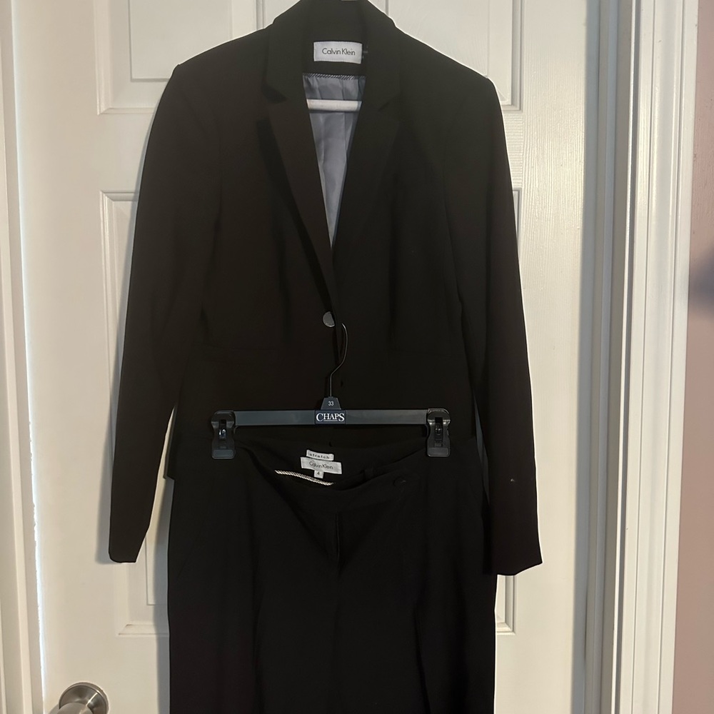 Women’s Black Pant Suit 2 piece Calvin Klein